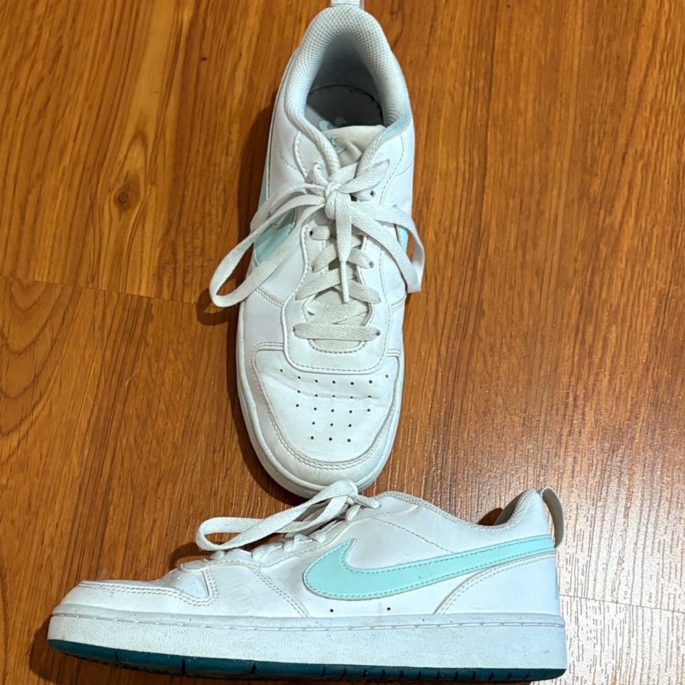 Nike White Low-Top Sneakers with Mint Swoosh